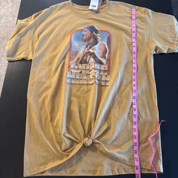 “Willie Nelson” Graphic Tan T-Shirt - Picture 7 of 9